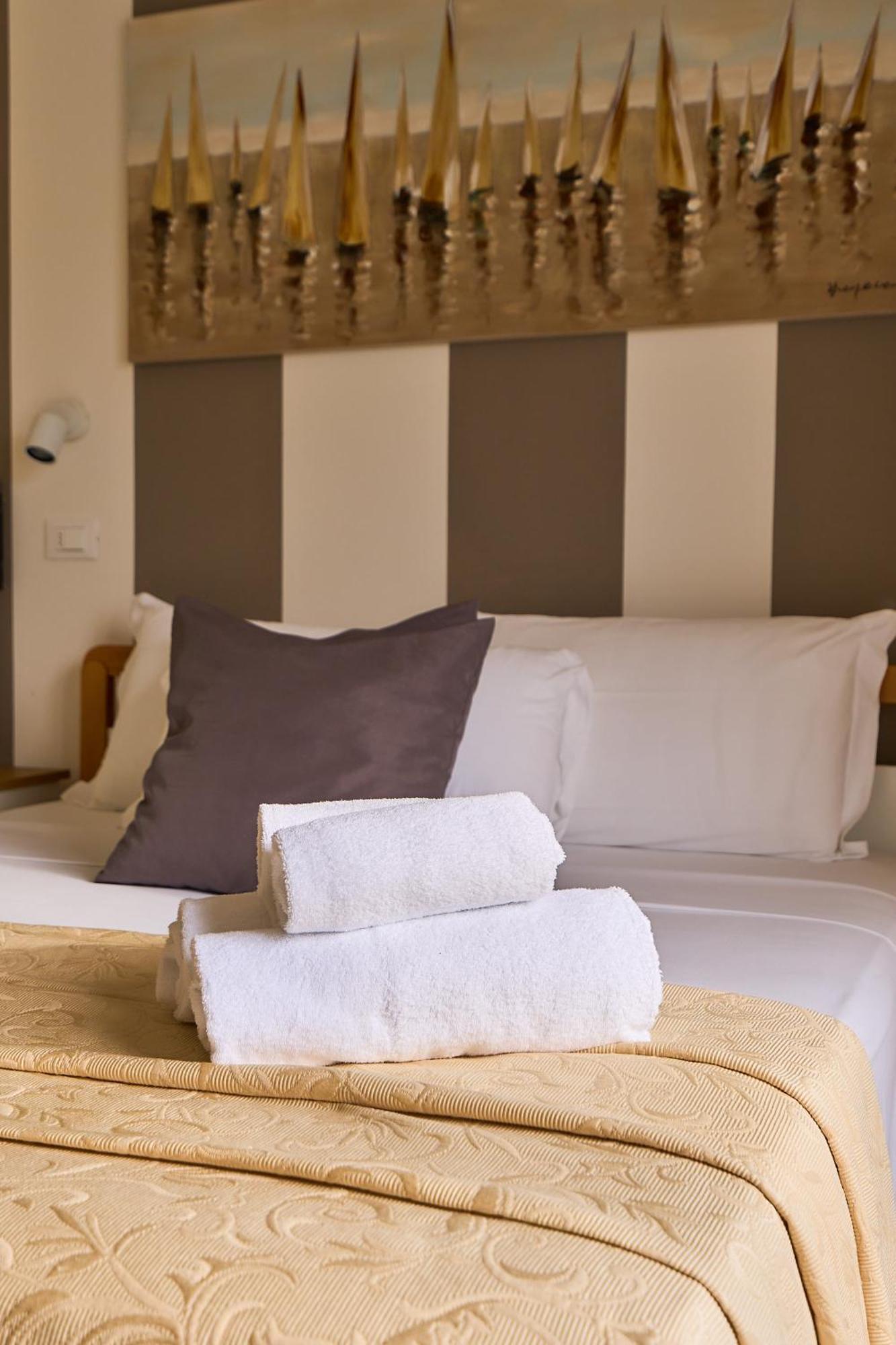 Hotel Bruna B&B Milano Marittima Buitenkant foto