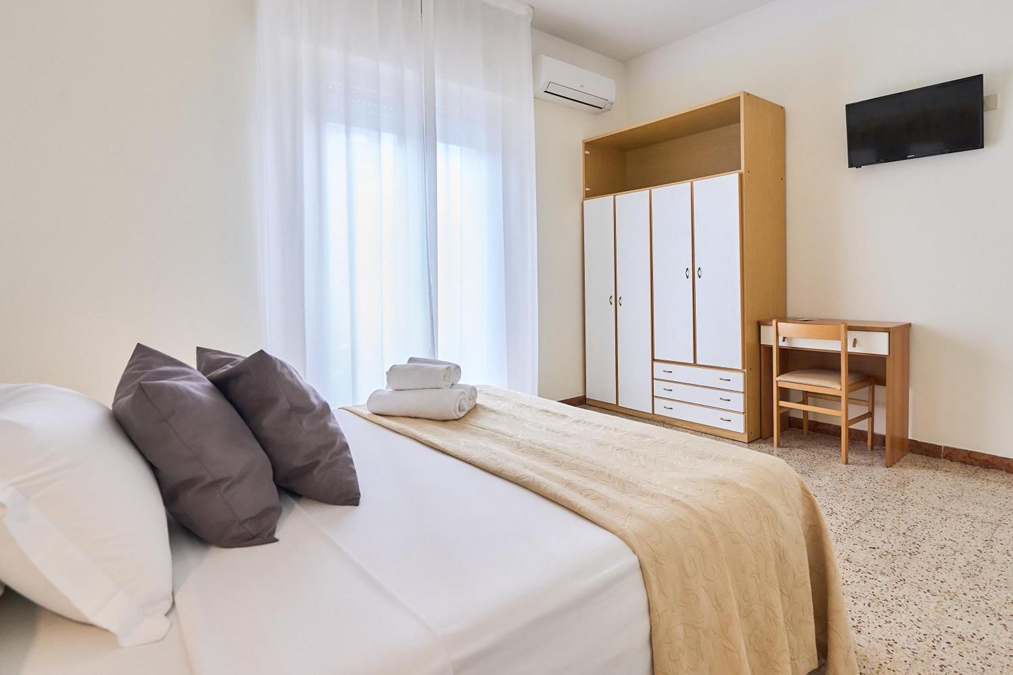 Hotel Bruna B&B Milano Marittima Buitenkant foto