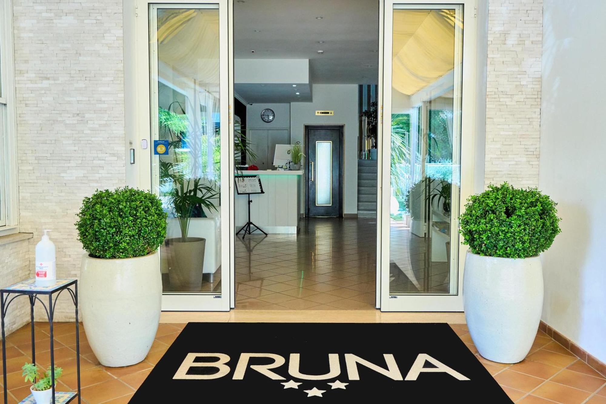 Hotel Bruna B&B Milano Marittima Buitenkant foto