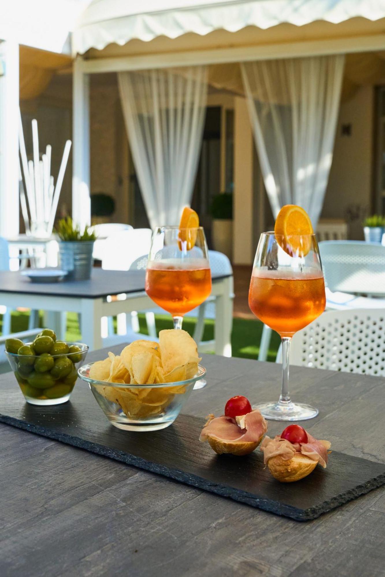 Hotel Bruna B&B Milano Marittima Buitenkant foto