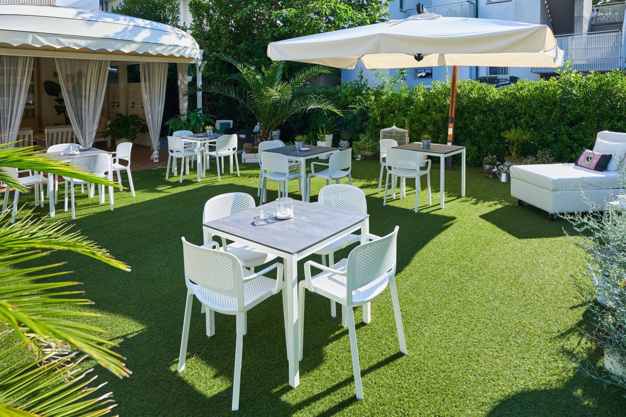 Hotel Bruna B&B Milano Marittima Buitenkant foto