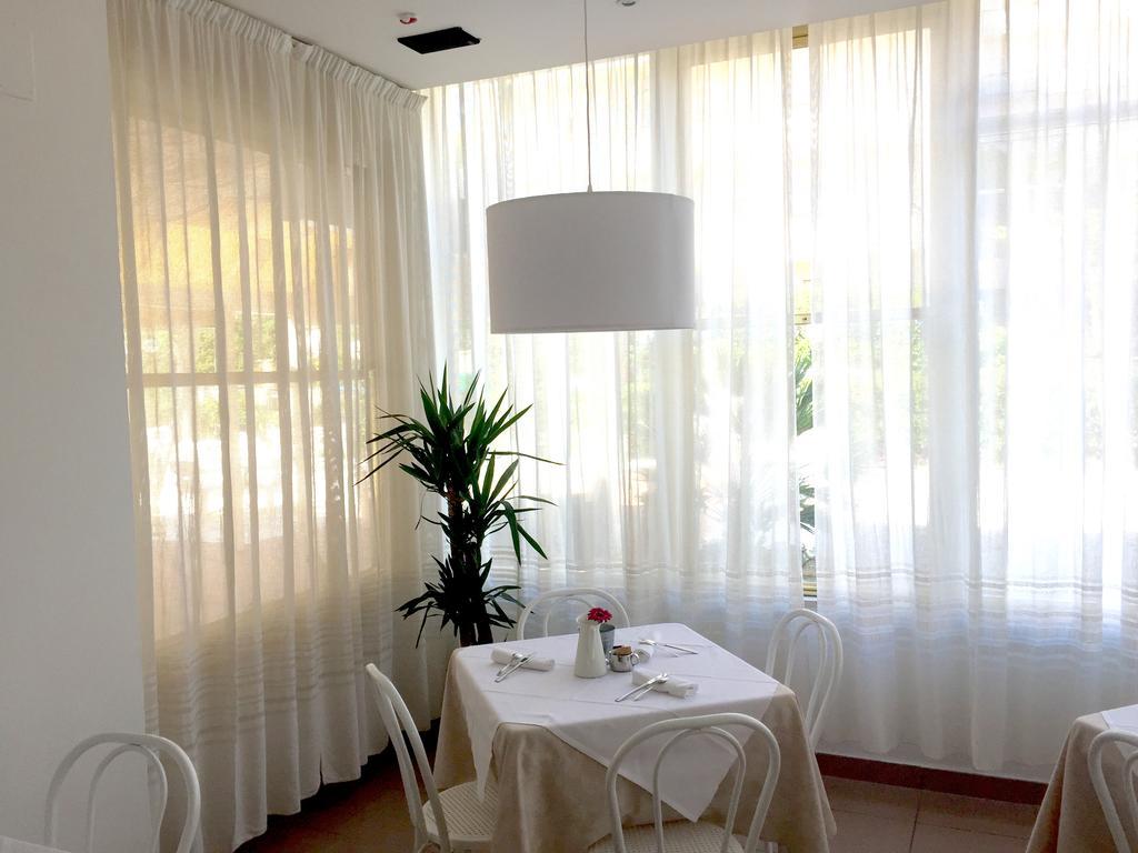 Hotel Bruna B&B Milano Marittima Buitenkant foto