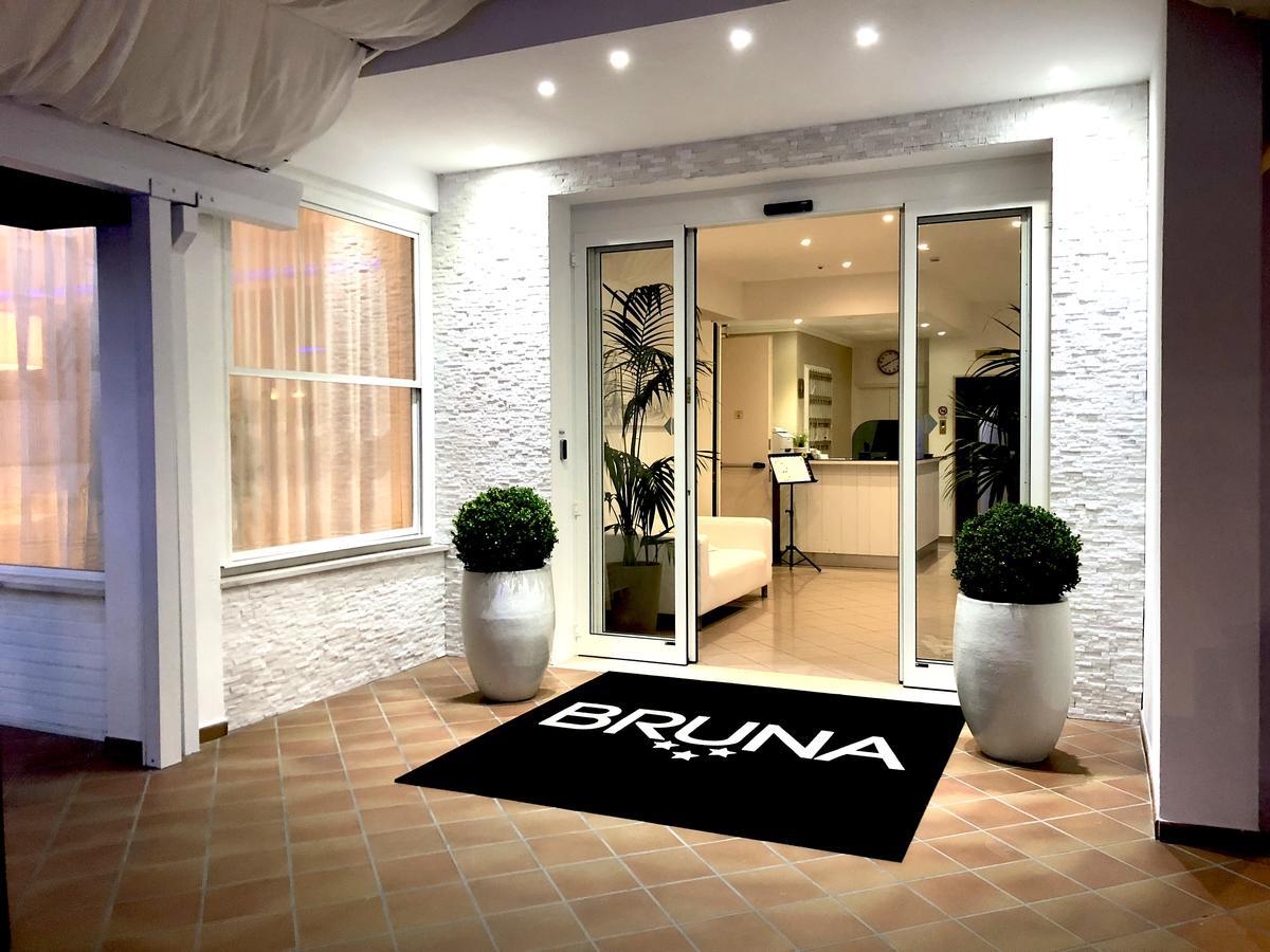 Hotel Bruna B&B Milano Marittima Buitenkant foto